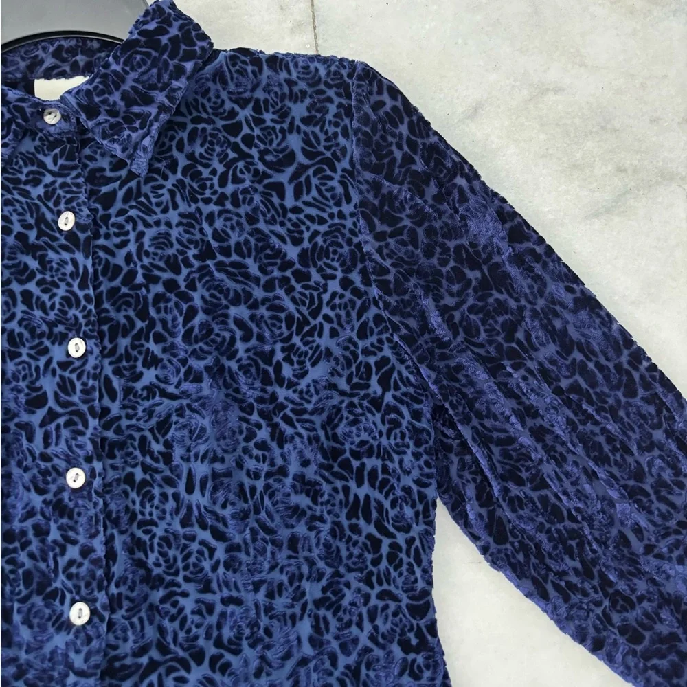 Y2K Merona Top Button Up Velvet Burnout Blue Silk Blouse Womens XS Whimsigoth - Picture 4 of 10